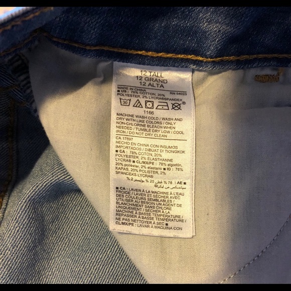 Old Navy Jeans (tall) - Picture 3 of 4